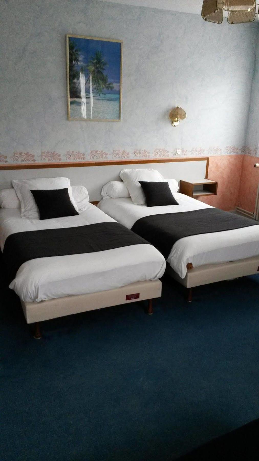 Hotel De L'Agriculture Дусиз Екстериор снимка